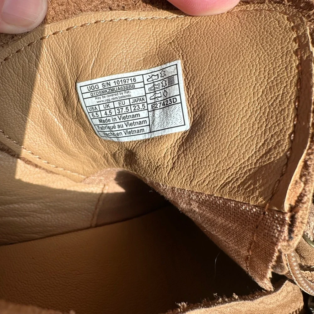 UGG High-Top Sneaker - Women’s 6.5 (US) - Picture 9 of 12